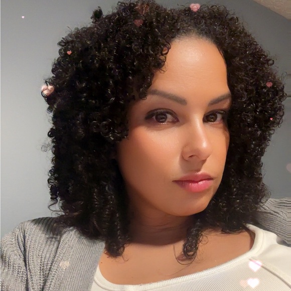 Meet your Posher, Kelly - Picture 1 of 2